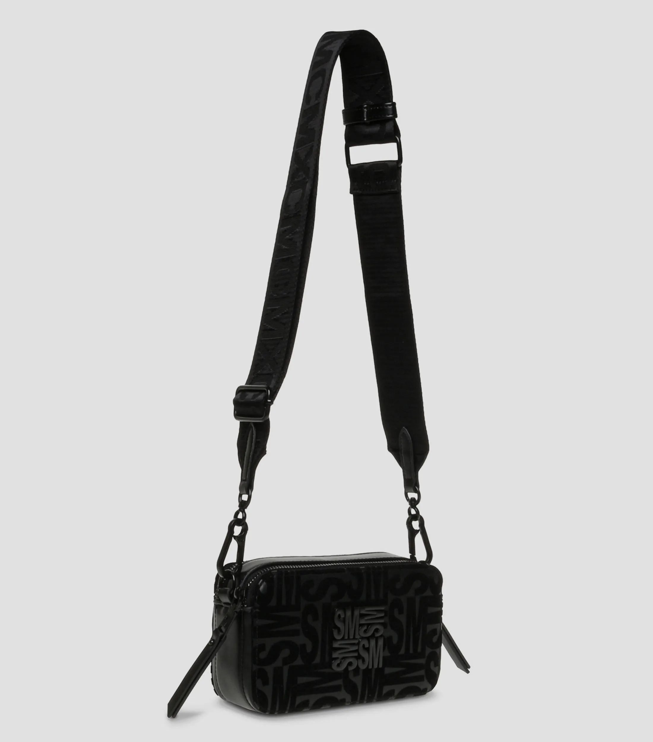 6472_Steve Madden Bolso crossbody con monogram Risav Mujer