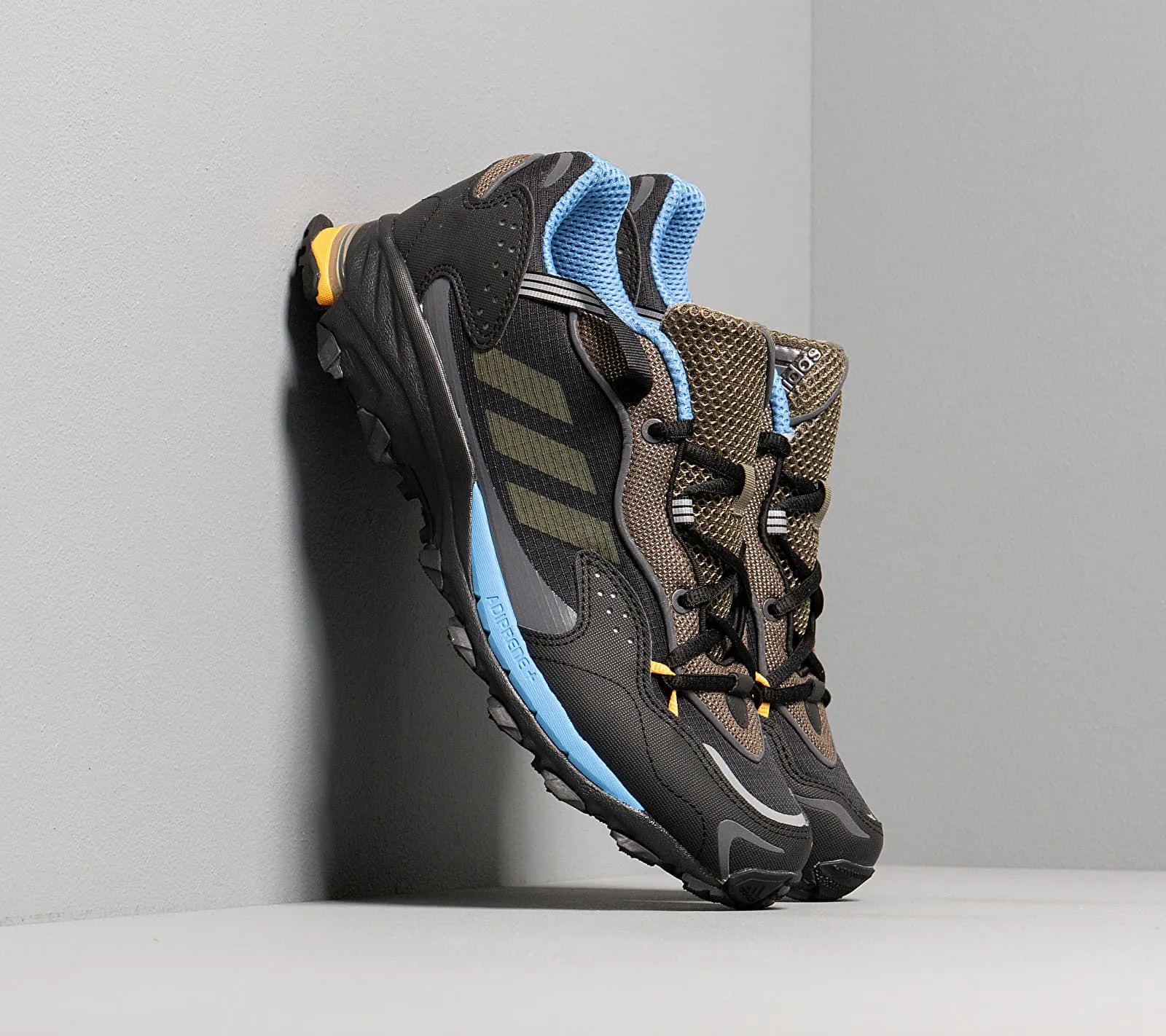 adidas Performance Response Hoverturf GF6100AM
