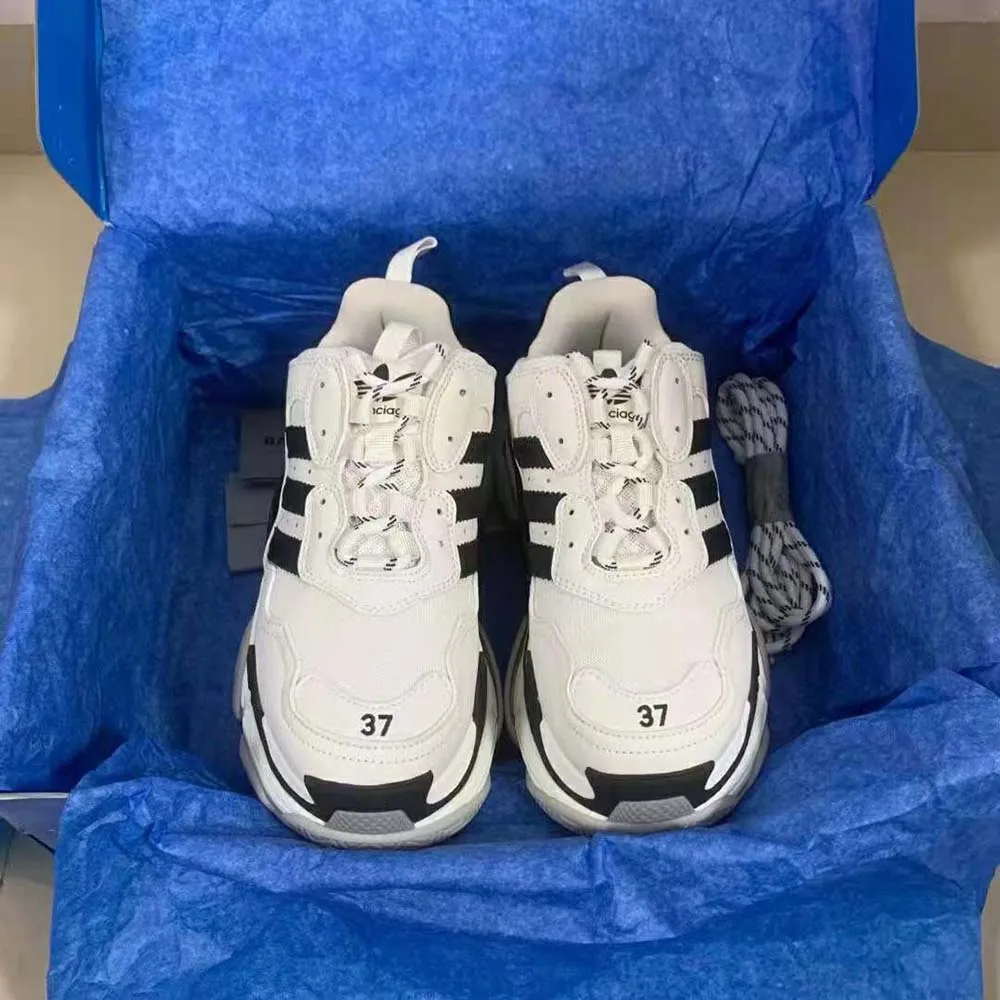 Balenciaga Zapatilla unisex Balenciaga / Adidas Triple S en blanco