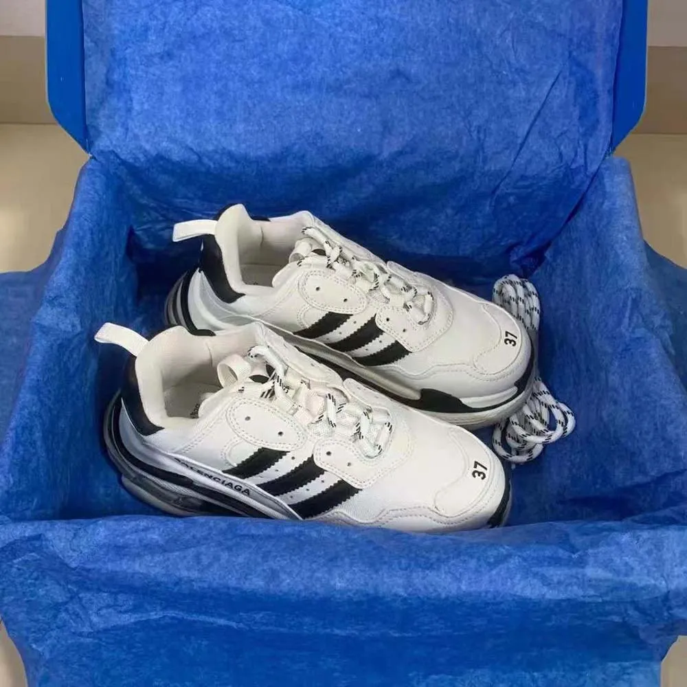 Balenciaga Zapatilla unisex Balenciaga / Adidas Triple S en blanco