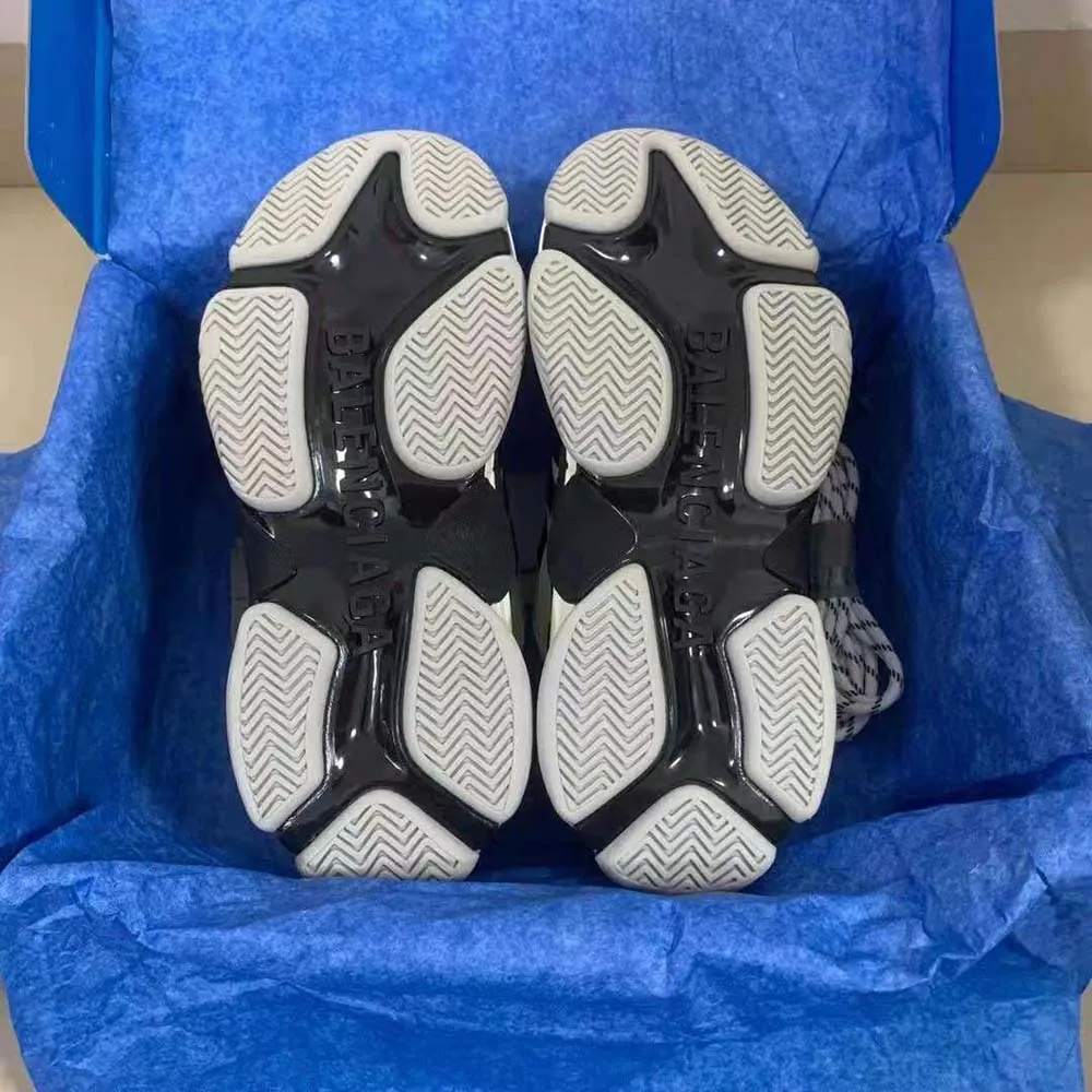 Balenciaga Zapatilla unisex Balenciaga / Adidas Triple S en blanco
