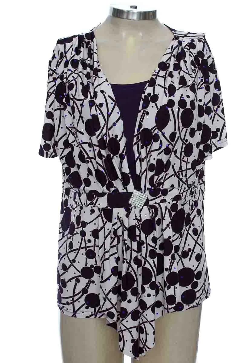 BLUSA COLOR MORADO  CLOSEANDO