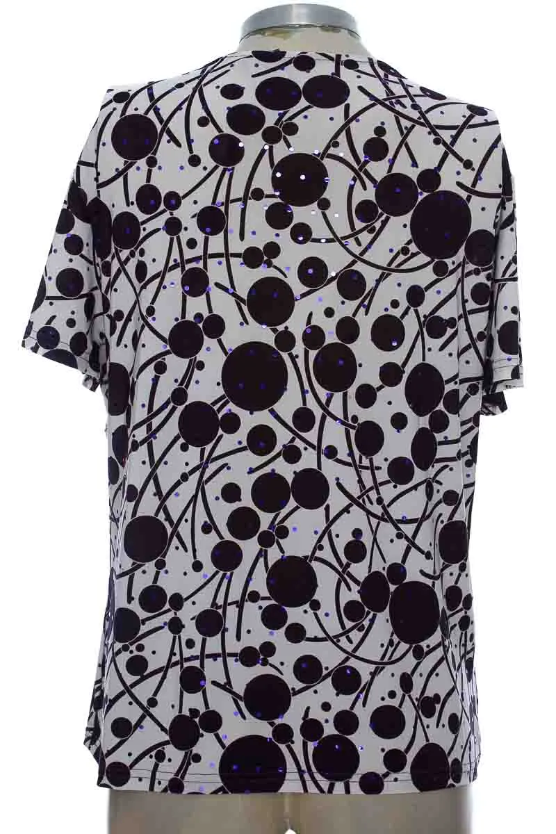 BLUSA COLOR MORADO  CLOSEANDO