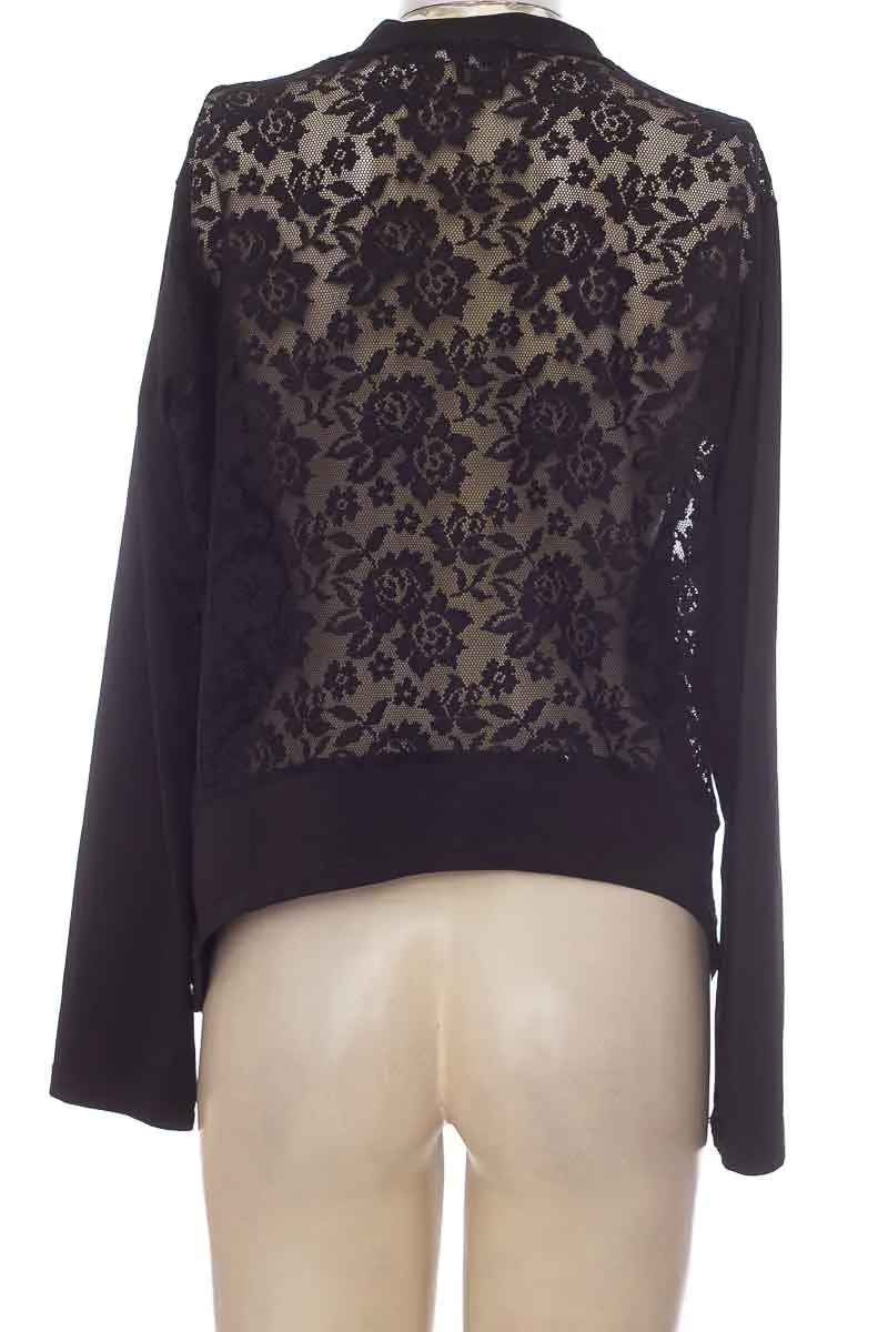 BLUSA COLOR NEGRO  PATPRIMO