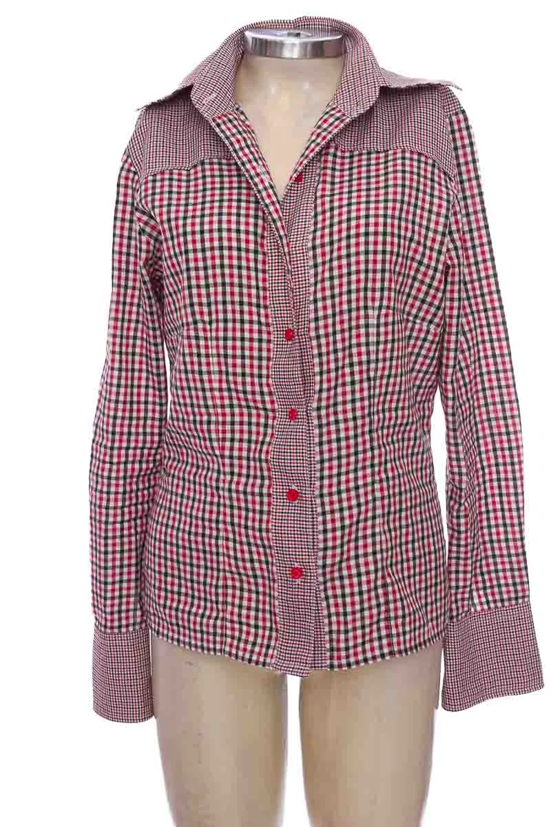 BLUSA COLOR ROJO  CLOSEANDO