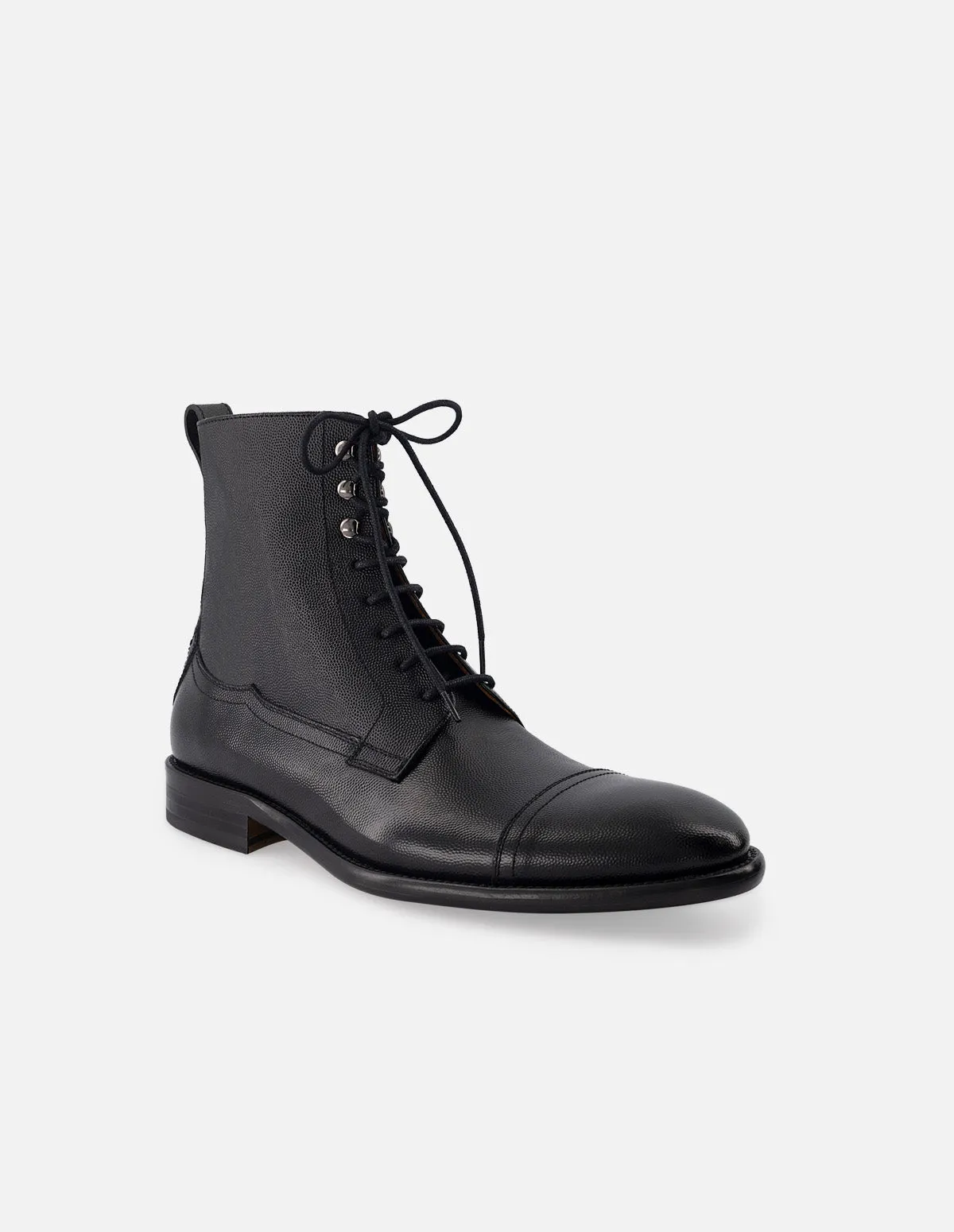 Botin de cordones en piel bombeada color negro  para hombre