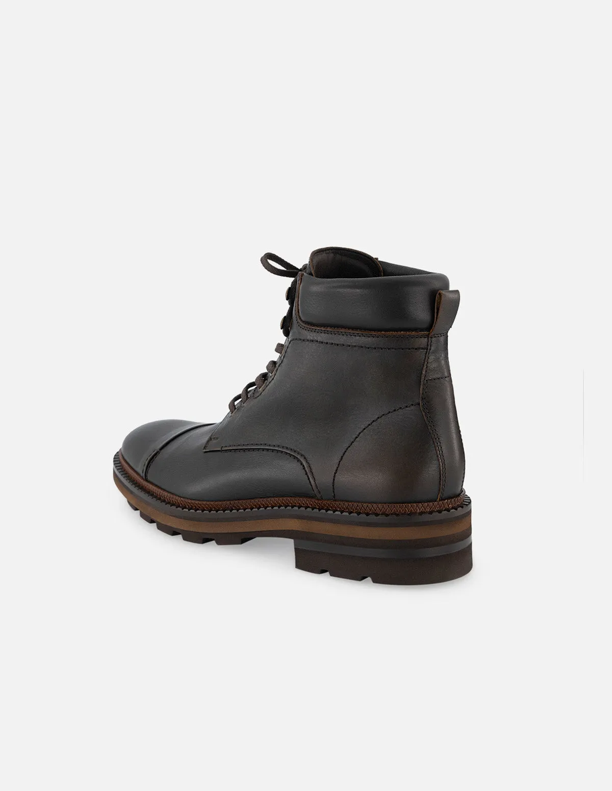 Botin de cordones en piel napa color marron para hombre