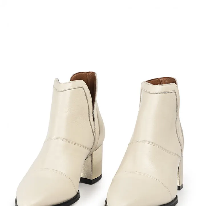 BOTIN ELIA LAMINADO BEIGE POPA