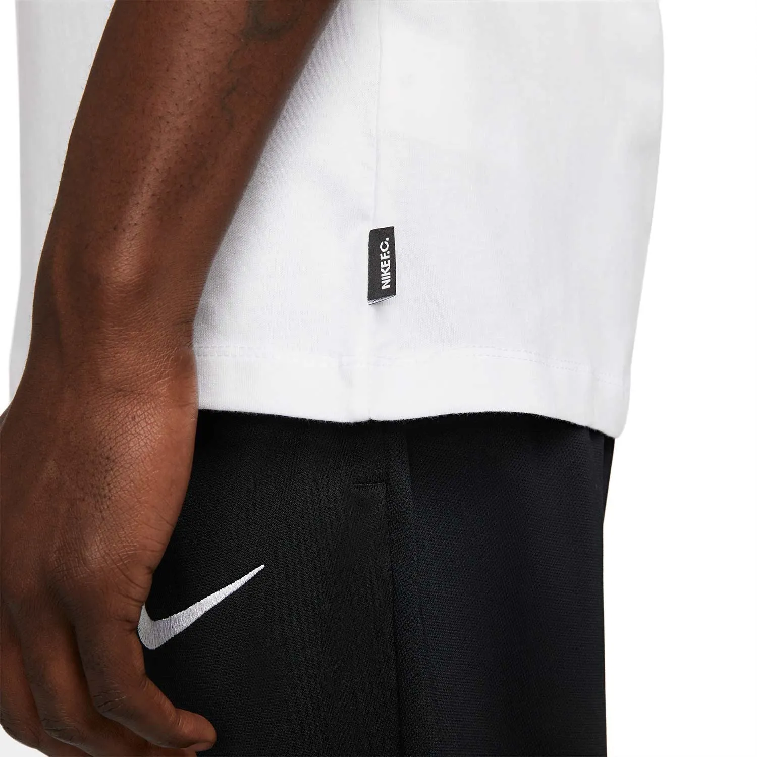 Camiseta Nike FC Seasonal Block