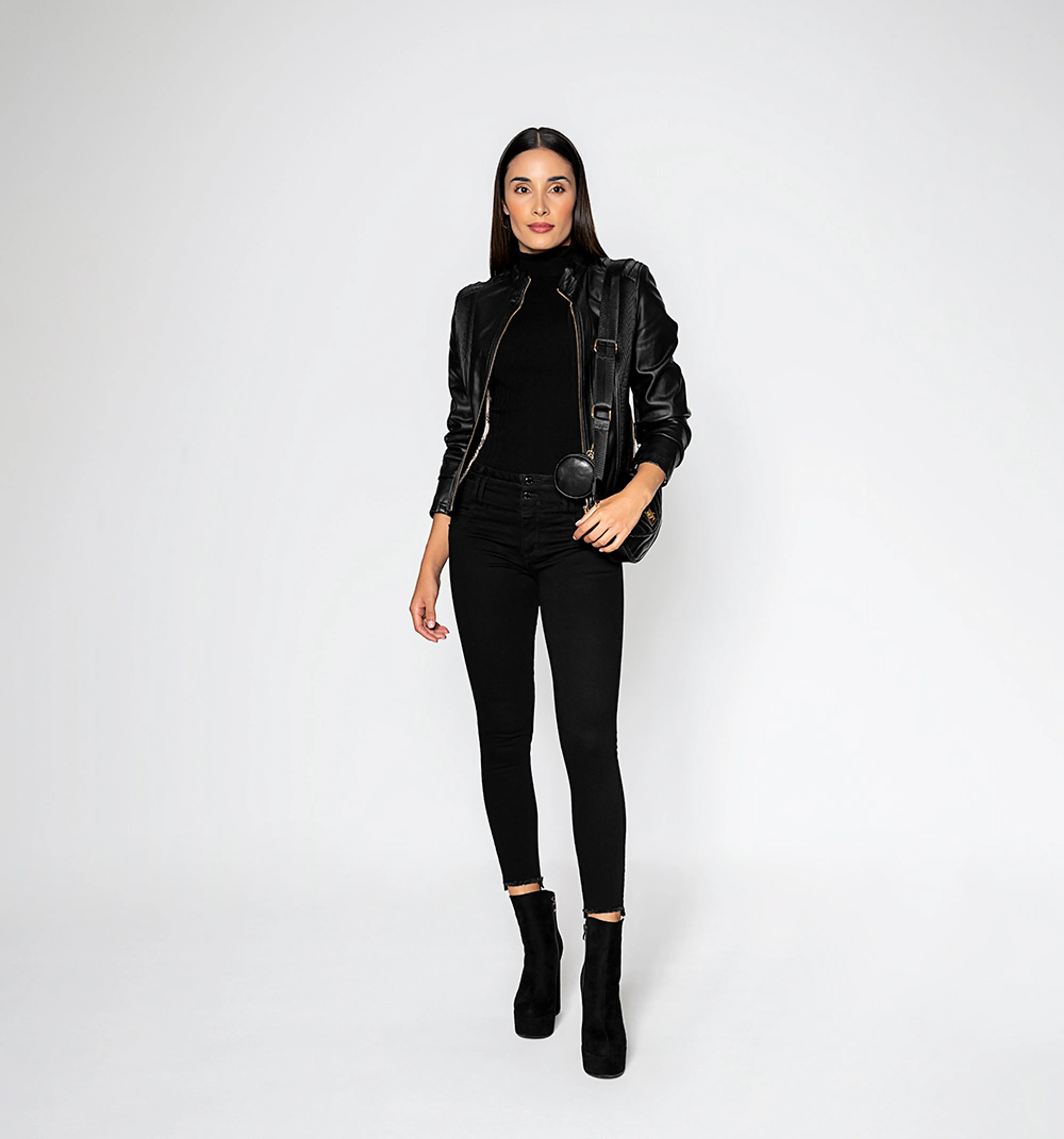Chaqueta pu con cierre frontal