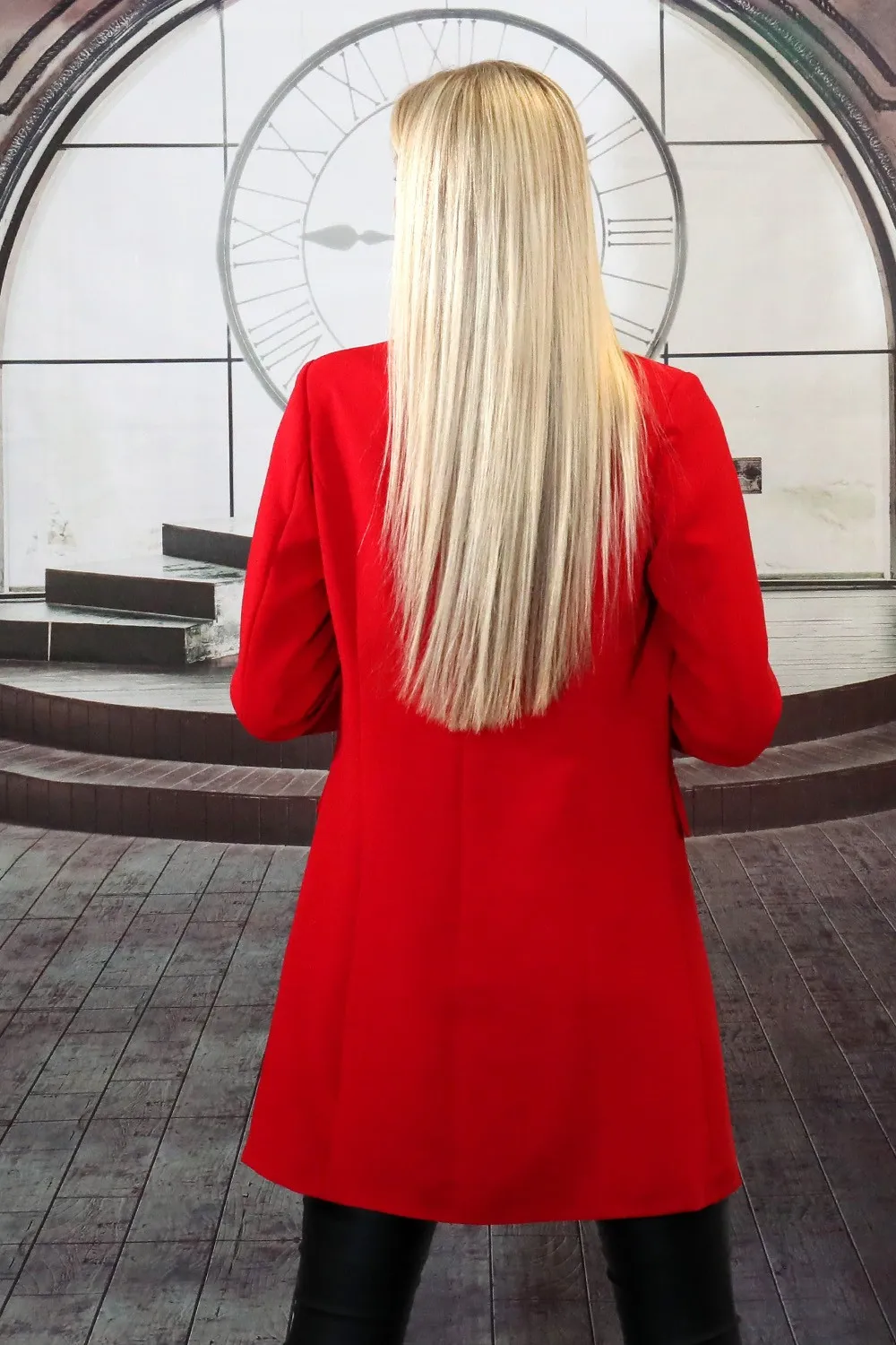 Chaqueta roja entallada chic