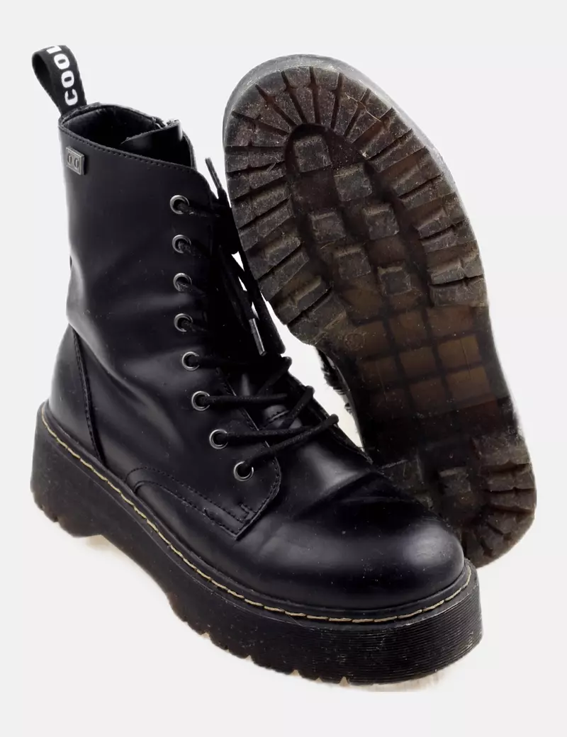 Cool way Bota negra cordones