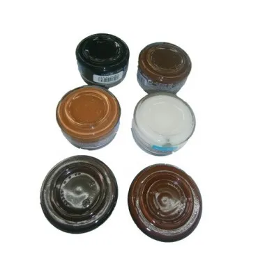 Crema para la limpieza del calzado Bama en negro