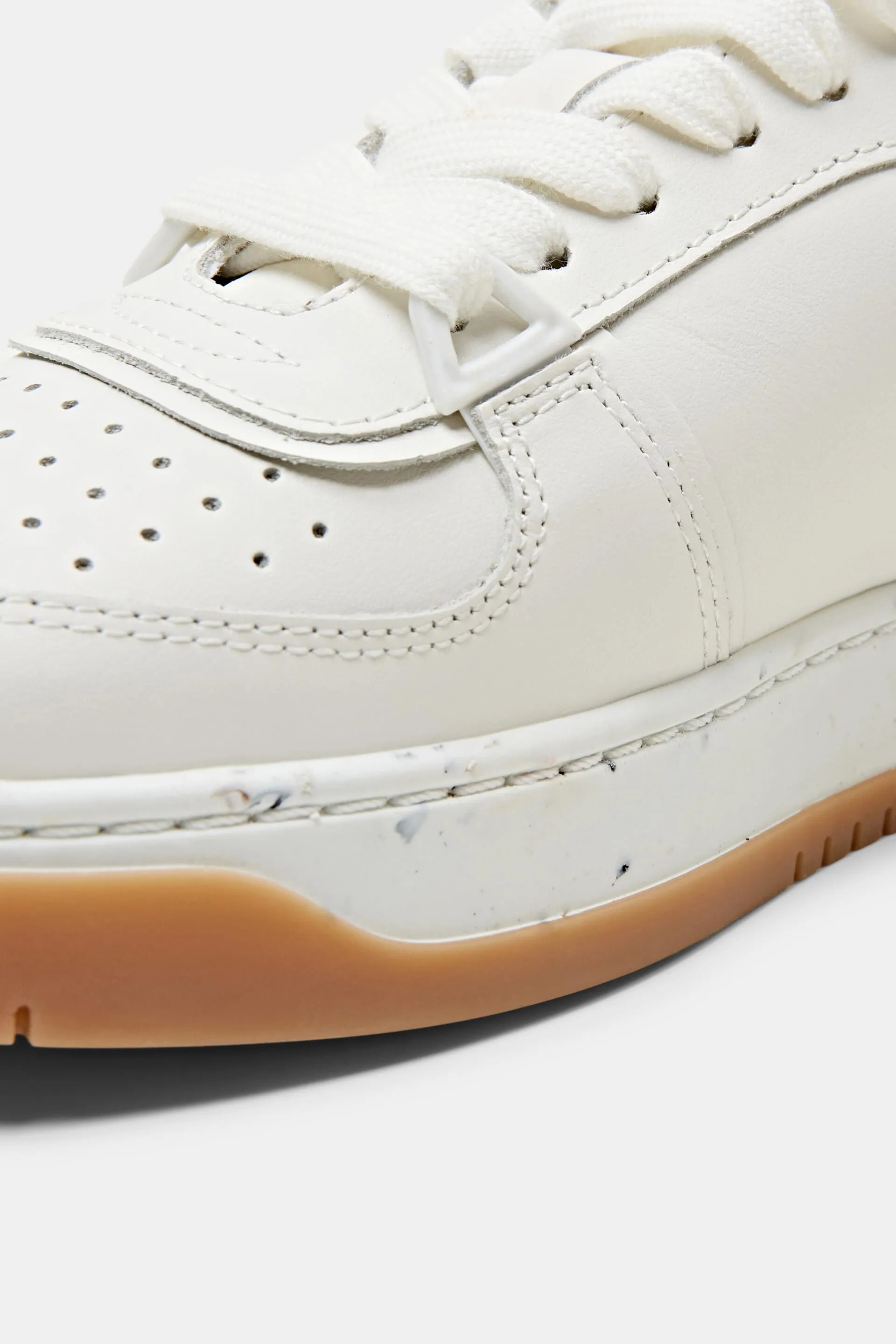 Deportivas de piel con cordones