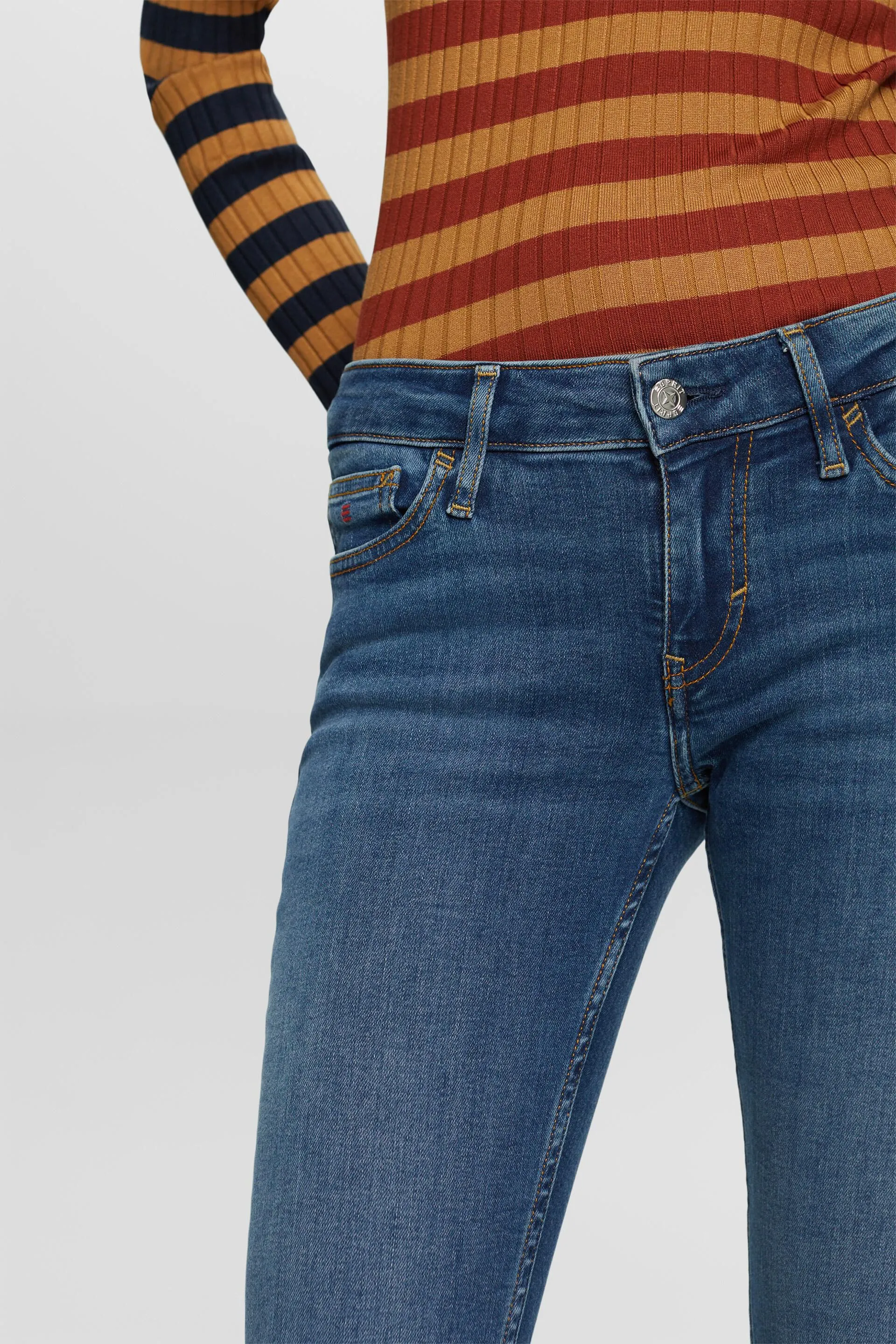 JEANS LOWRISE CROPPED BOOTCUT