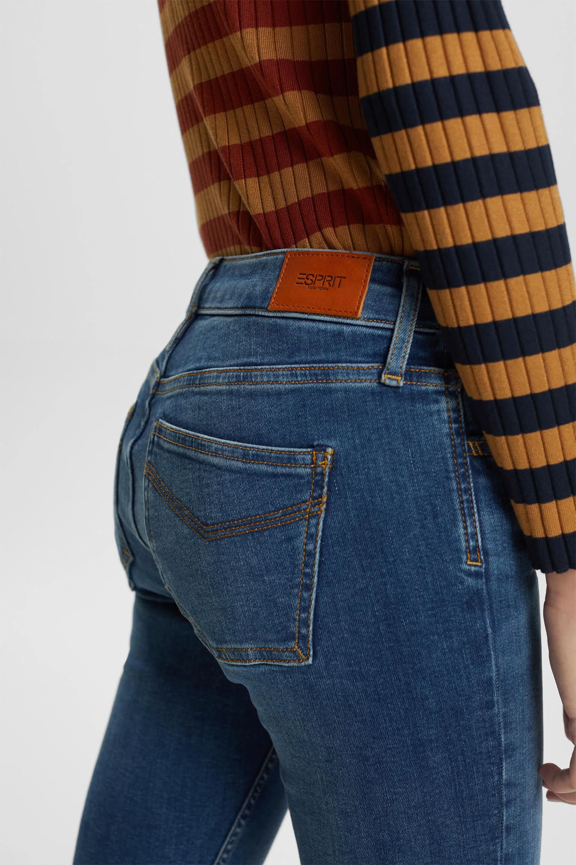JEANS LOWRISE CROPPED BOOTCUT