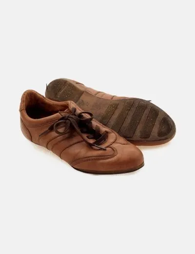 Massimo Dutti Zapatilla marrón cordones