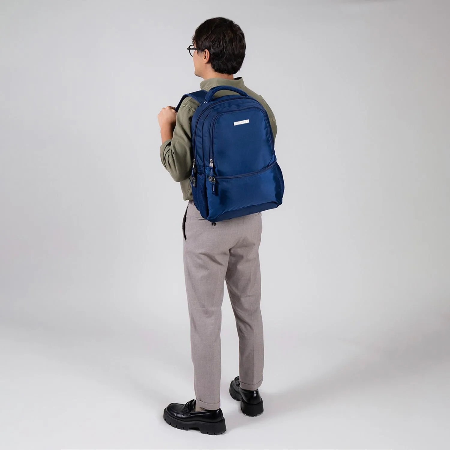 Mochila Grande Chenson Pro Para Hombre Merlot Azul Con Porta Laptop De Hasta 15.