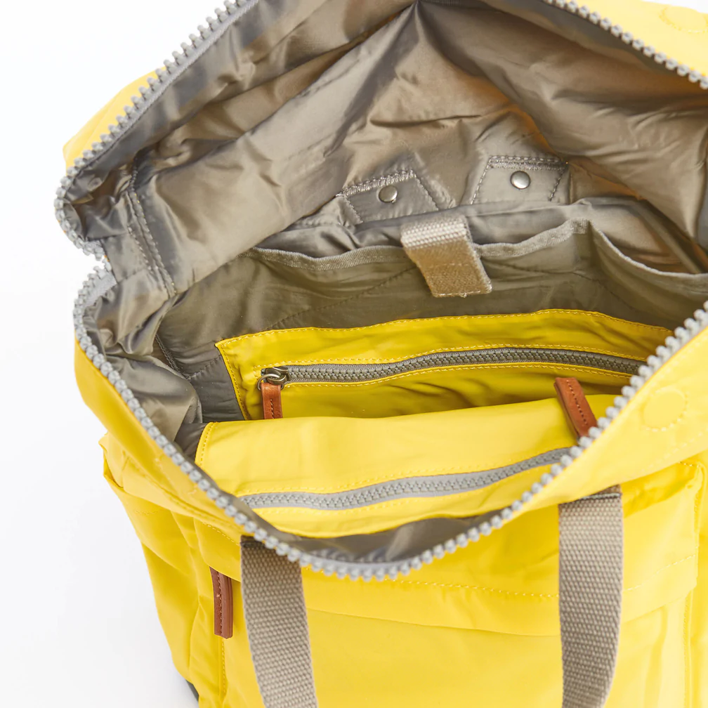 Mochila Roka Canfield B Sustainable Mediana Amarillo
