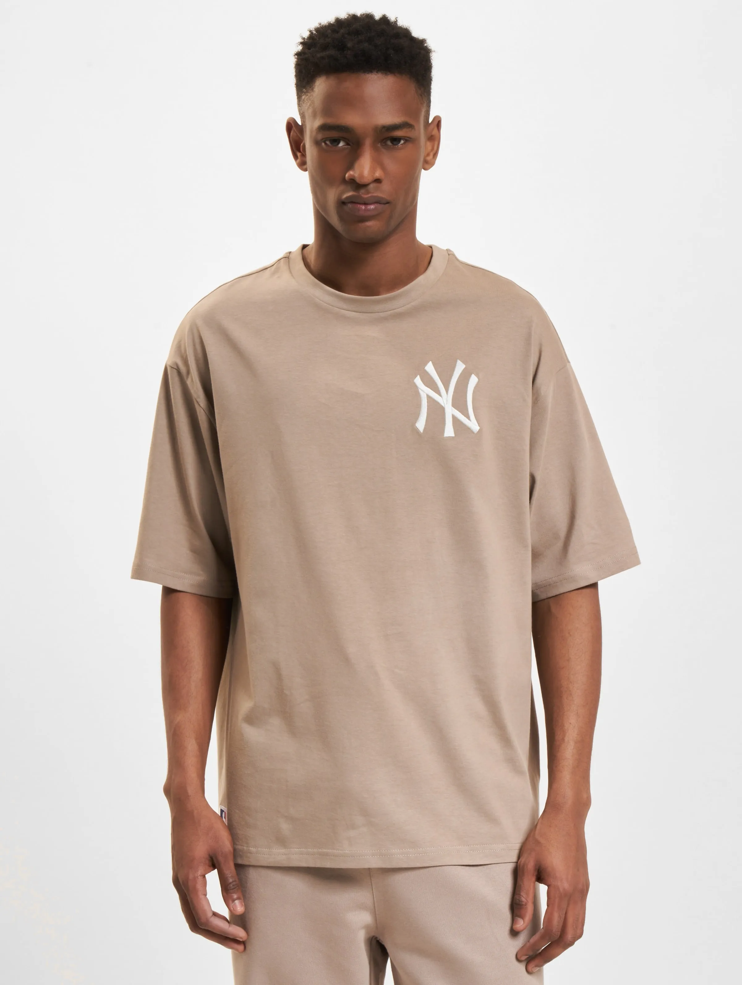 New Era League Essential Lc Oversized