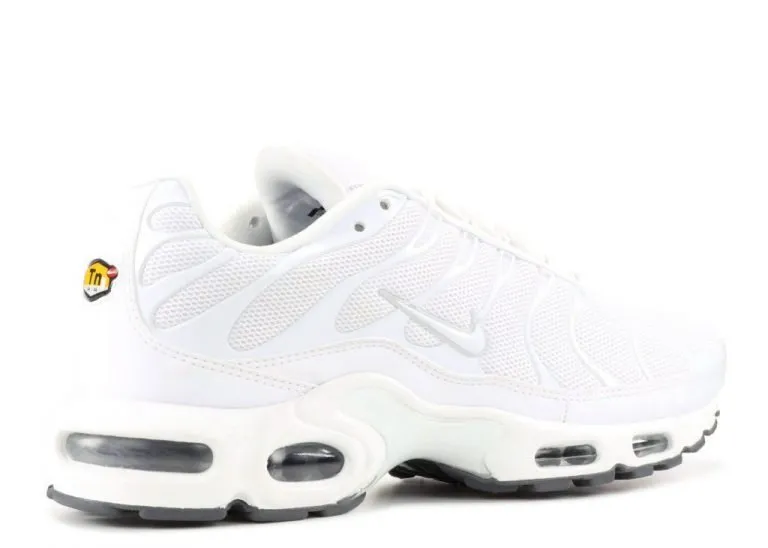 NIKE AIR MAX PLUS