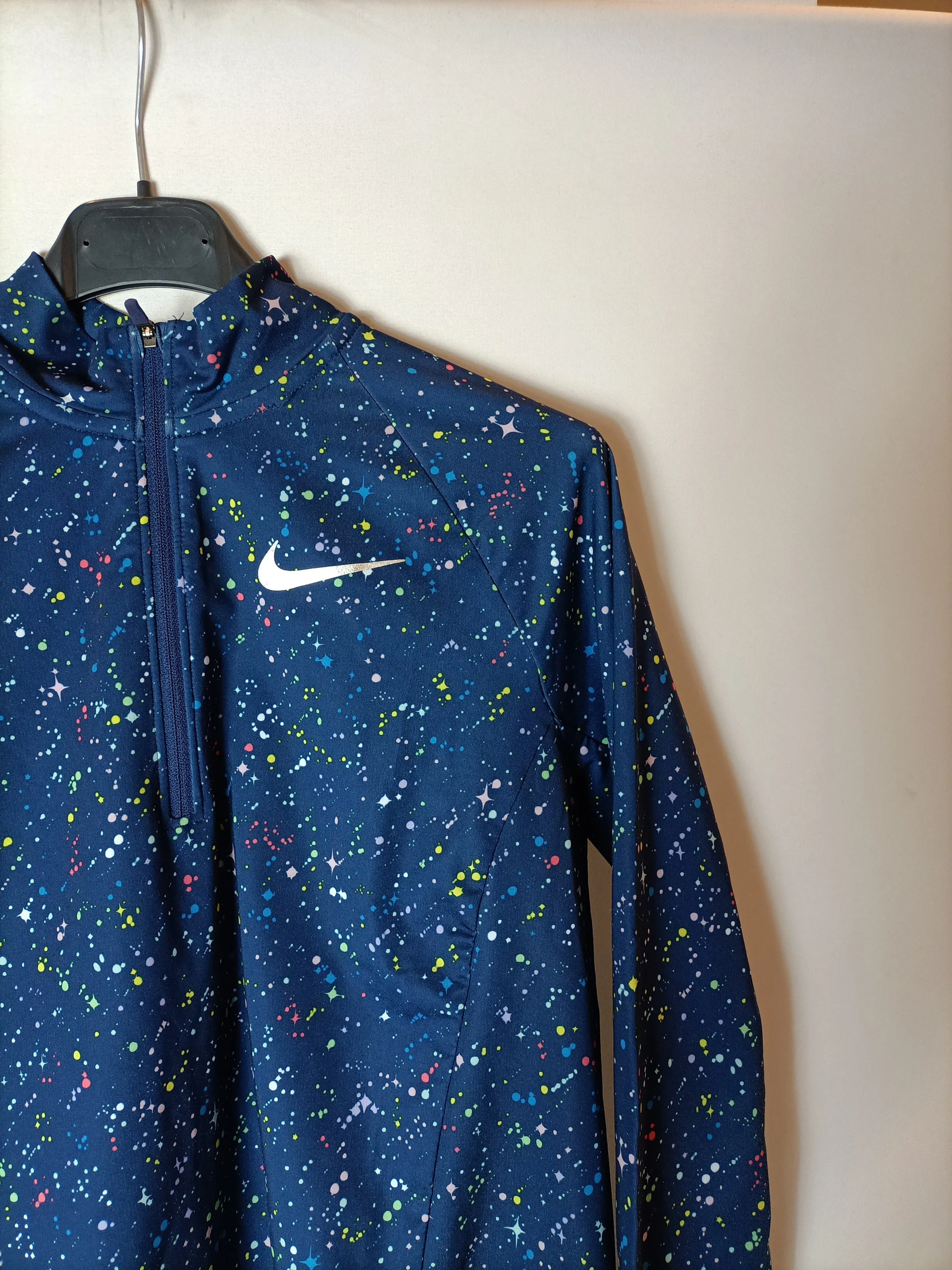 NIKE. Camiseta azul colores T.xl(s/m)