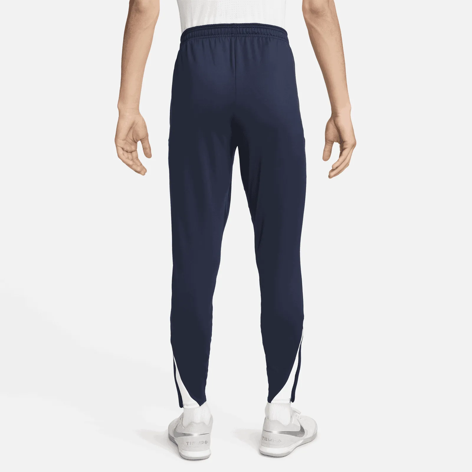 NIKE DRIFIT STRIKE