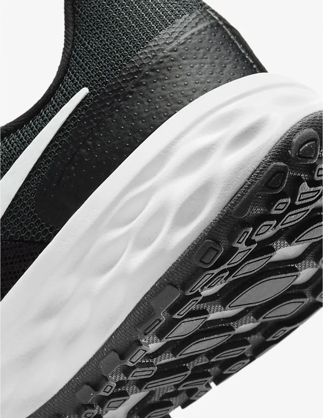 NIKE Revolution 6 Negras Logo Blanco