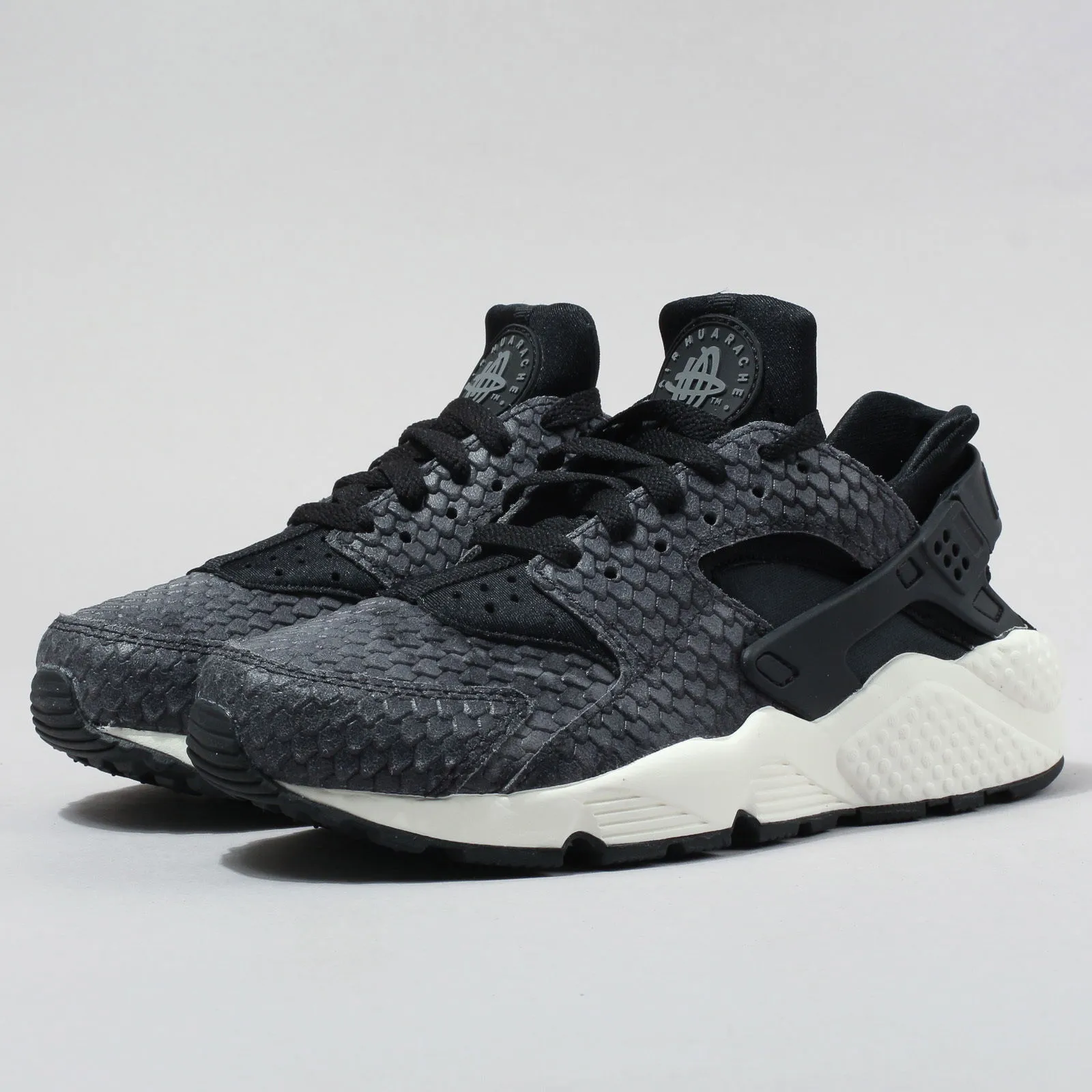 Nike WMNS Air Huarache Run Premium
