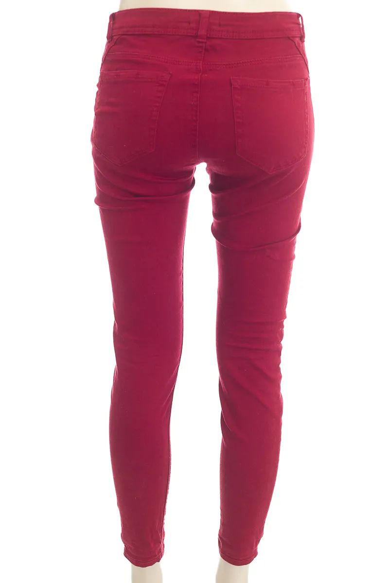 PANTALóN COLOR VINOTINTO  BERSHKA