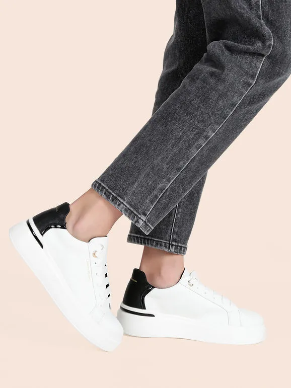 Queen Helena Zapatillas de mujer con cordones y suela alta.
