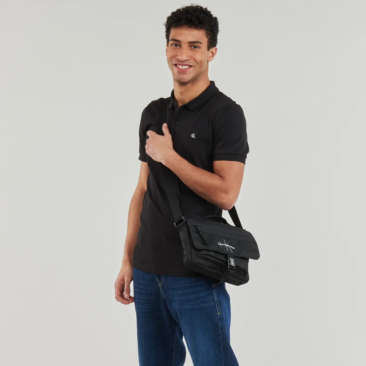 SPORT ESSENTIALSMESSENGER29 M