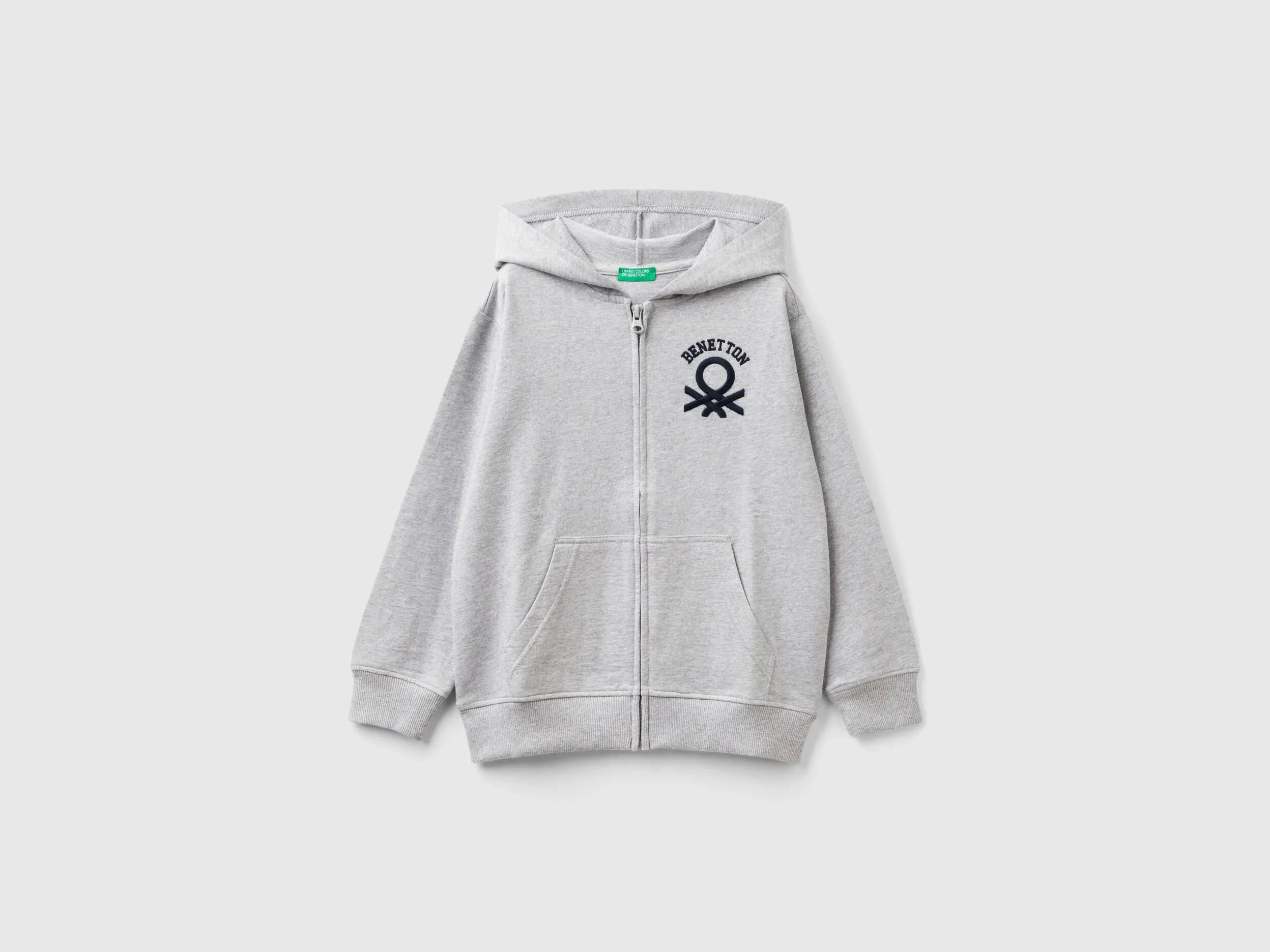 Sudadera con cremallera y capucha