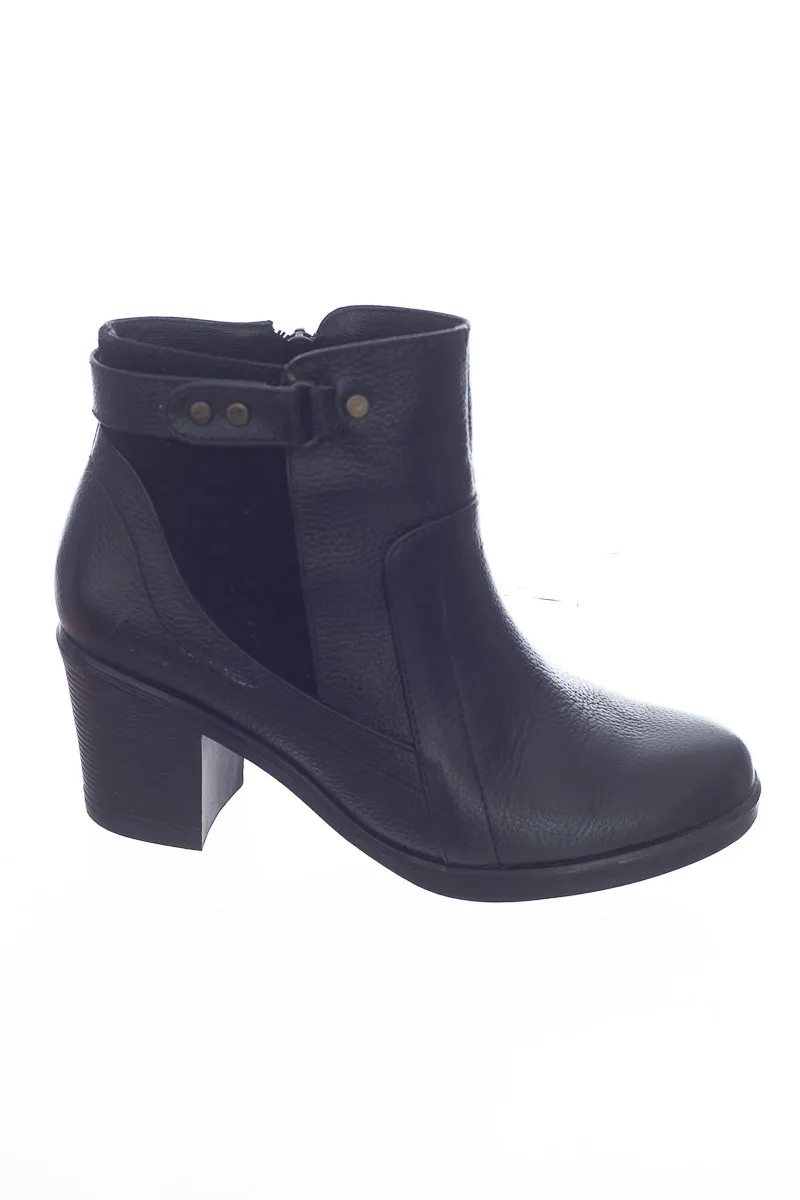 ZAPATOS COLOR NEGRO  CLOSEANDO