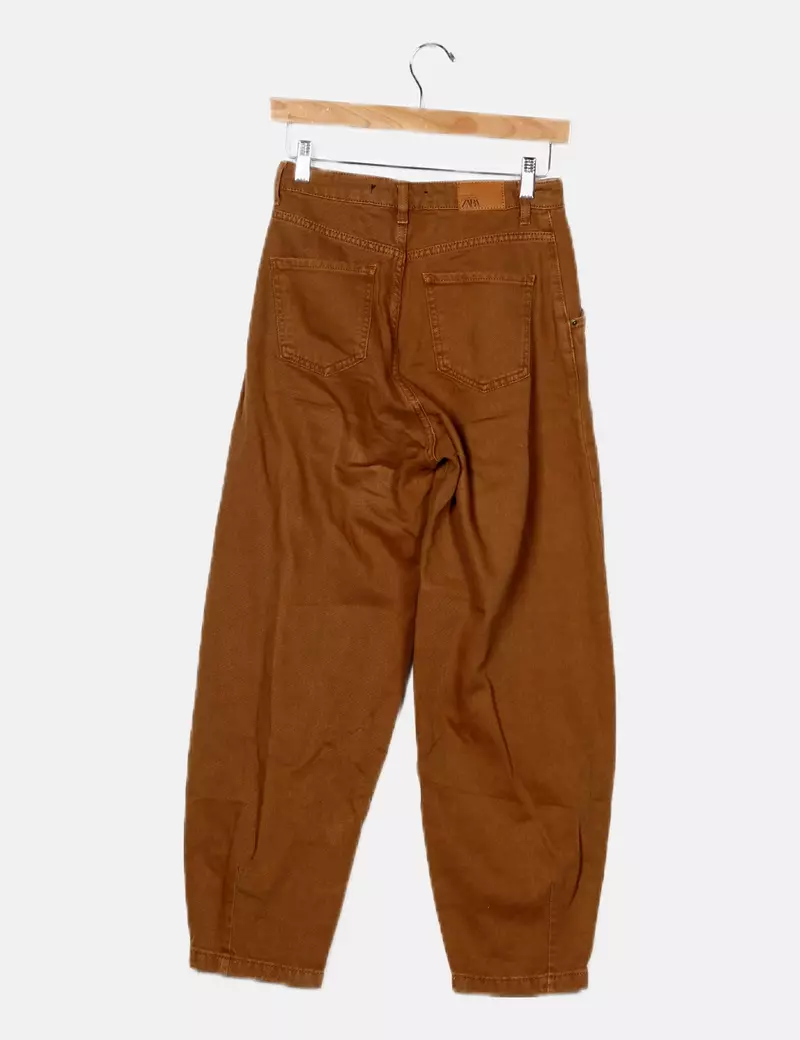 Zara Jeans marrón baggy